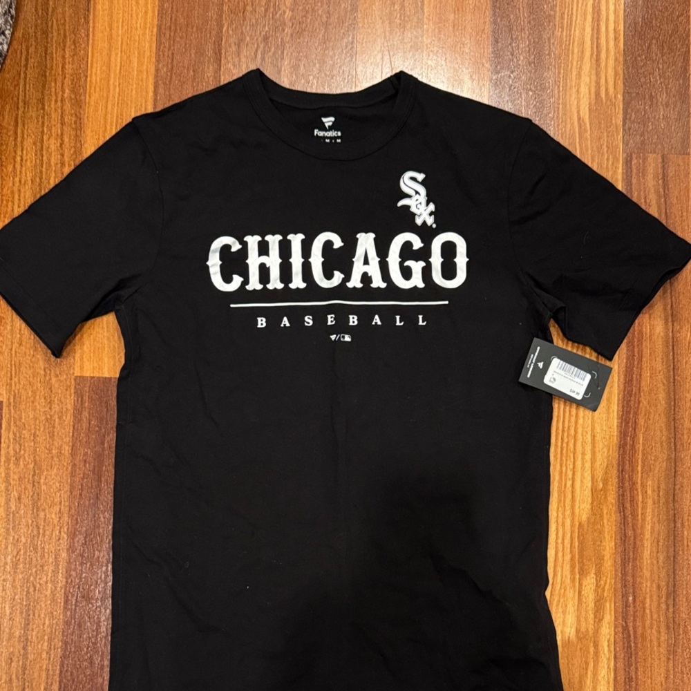 NWT Fanatics Black Chicago White Sox Baseball Tee